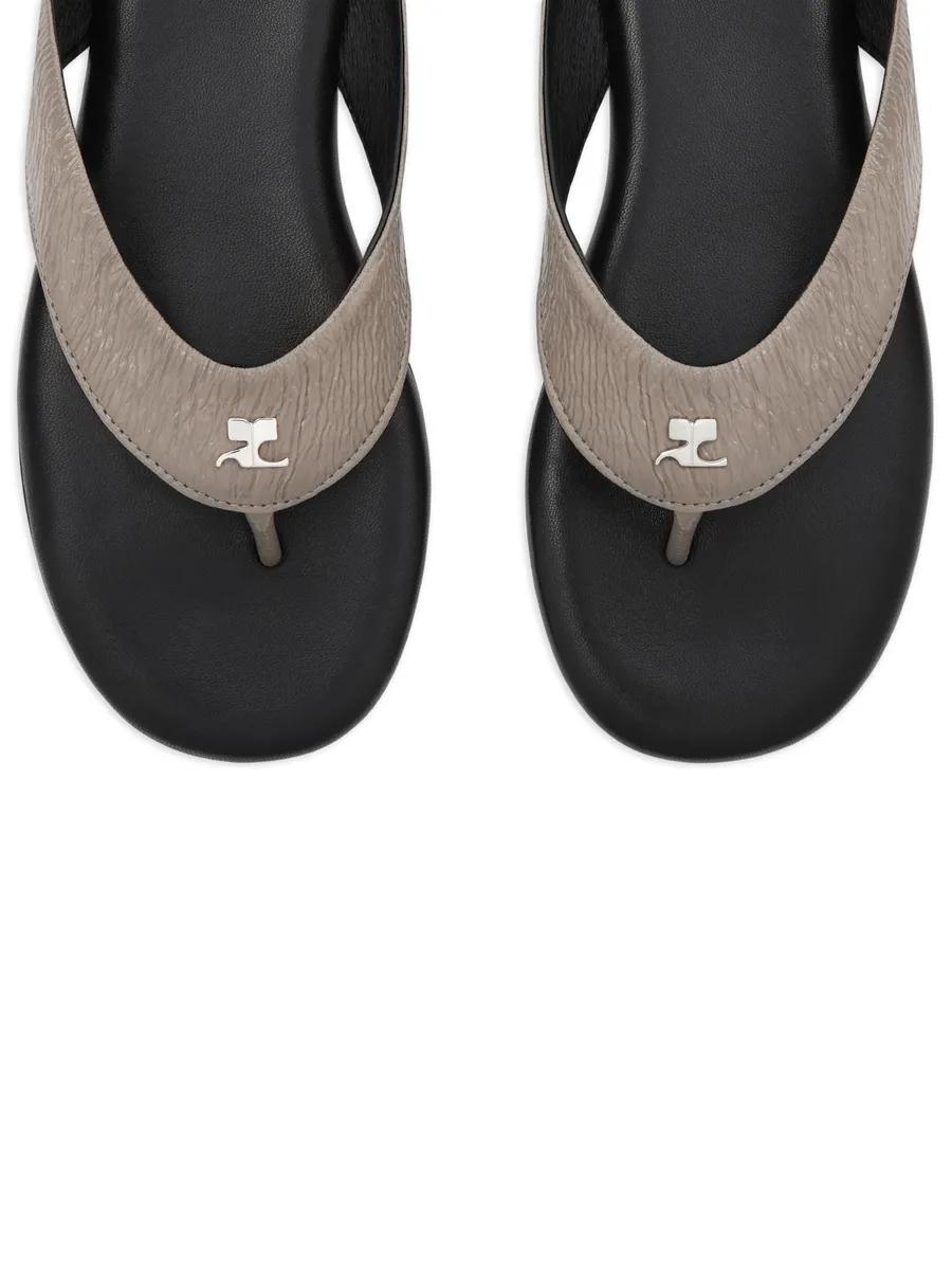 logo-detail flat sandals 8