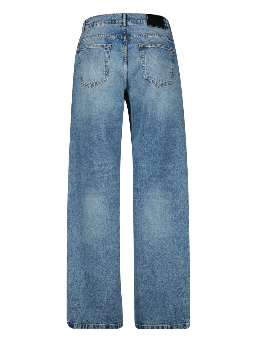 straight-leg jeans 4
