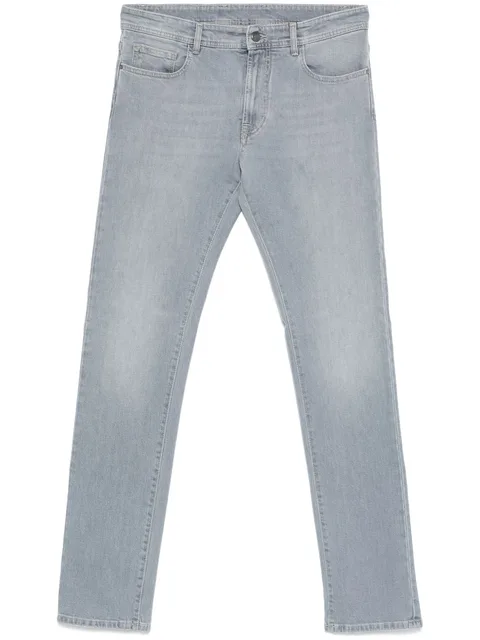 straight jeans