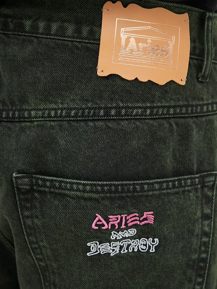 logo-patch jeans 9
