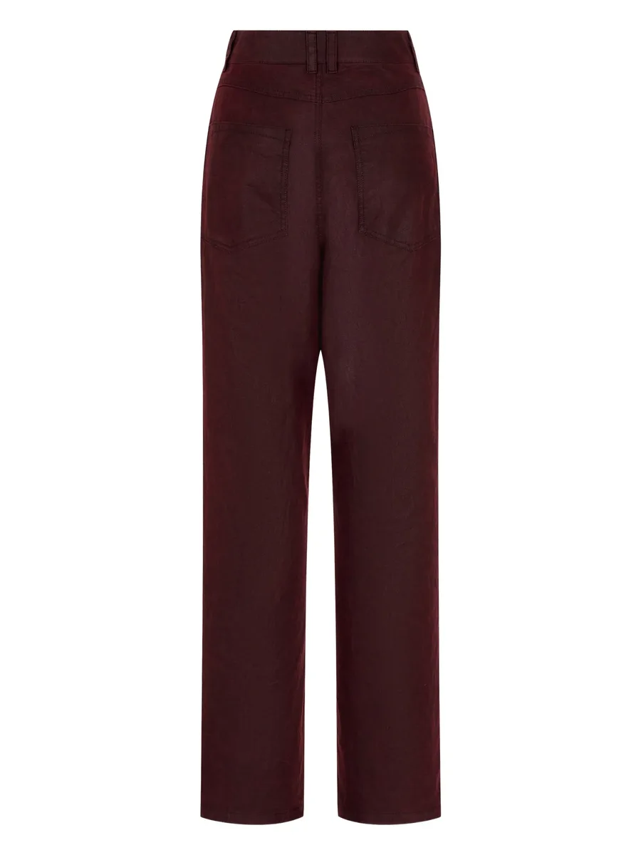 straight-leg jeans 4