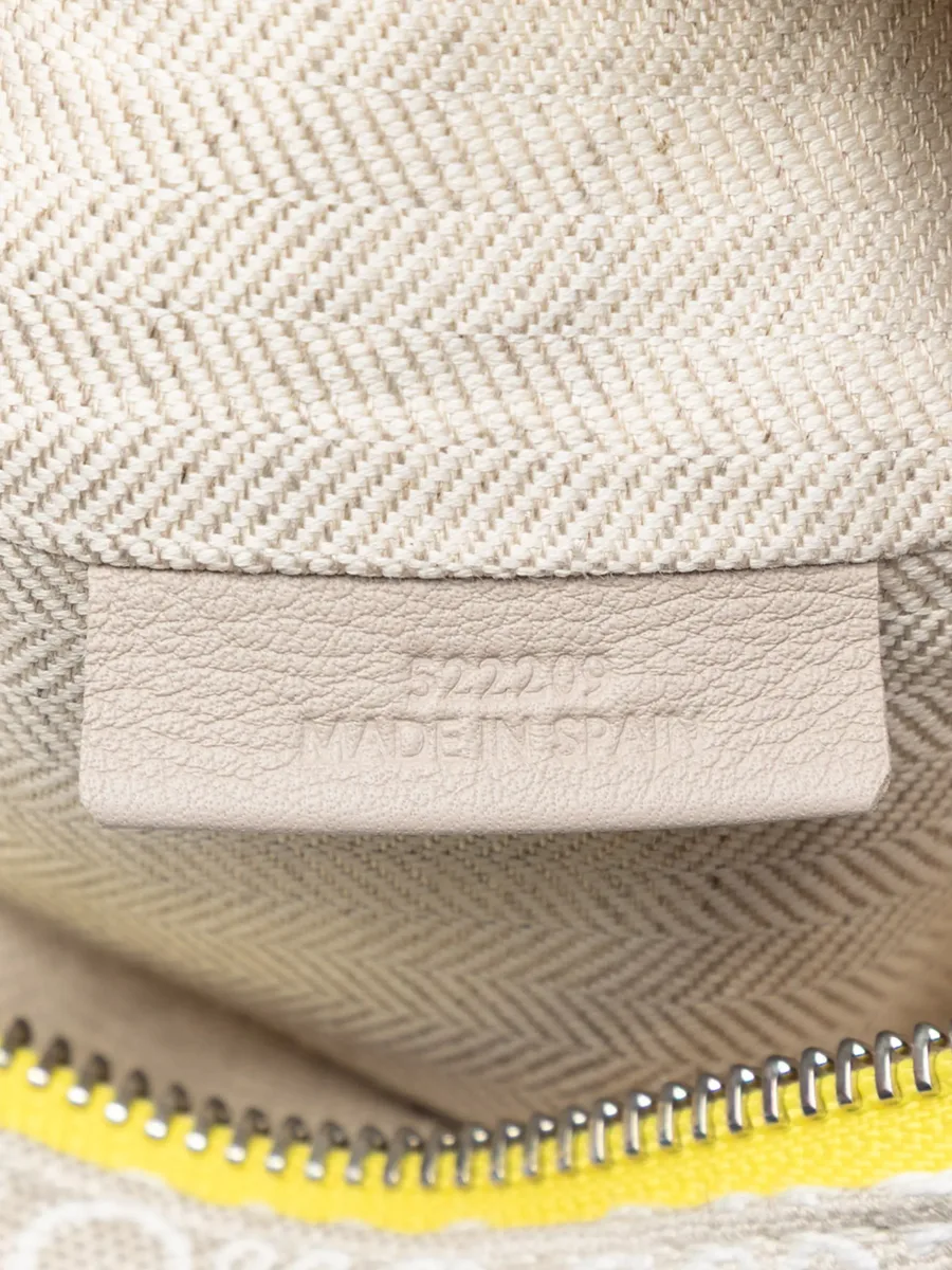клатч Repeat Anagram Jacquard and Leather Oblong Pouch (2022 год) 13