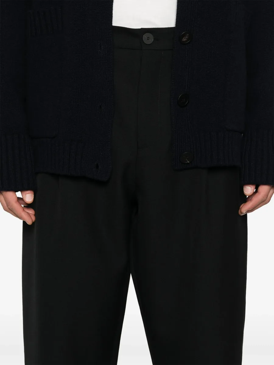 Tuck trousers 10