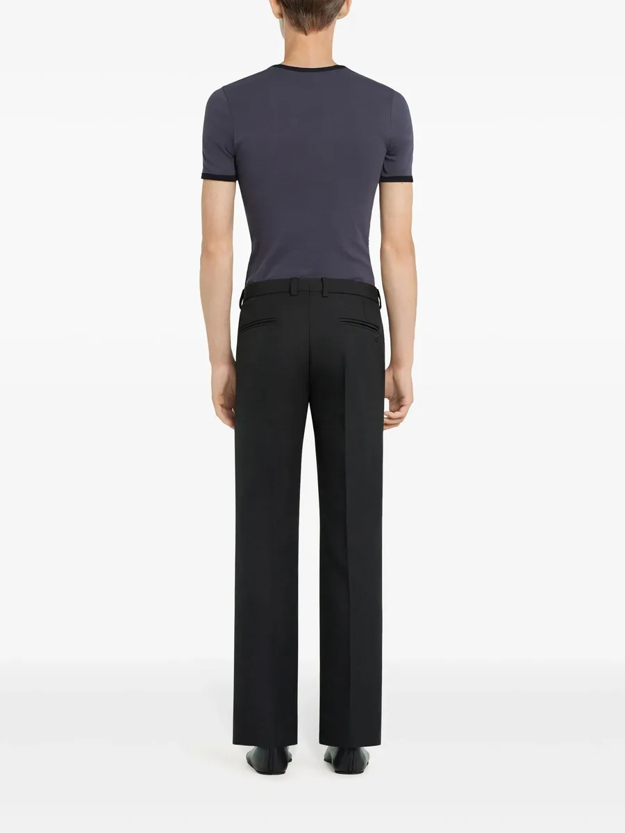 Signature Contrast T-shirt 6