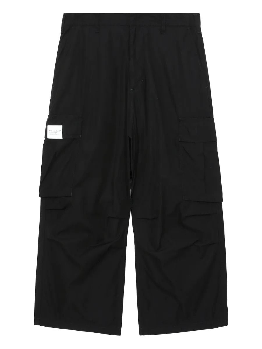 cargo-pocket trousers 1