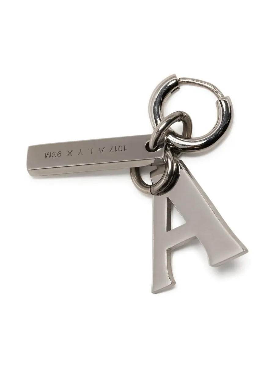 A charm pendant earring 4