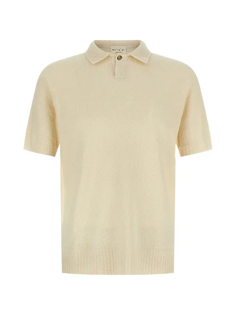 button-fastening polo shirt