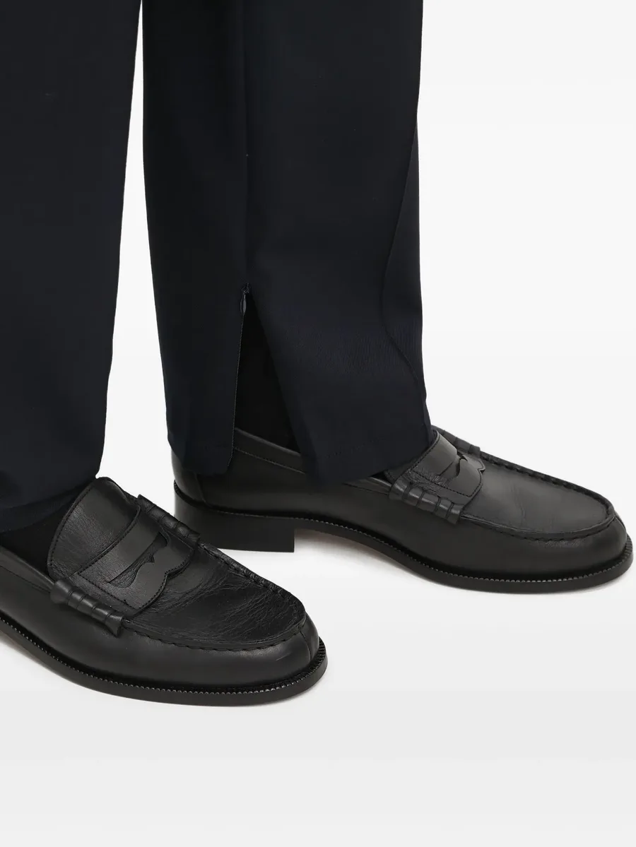 button seam trousers 8
