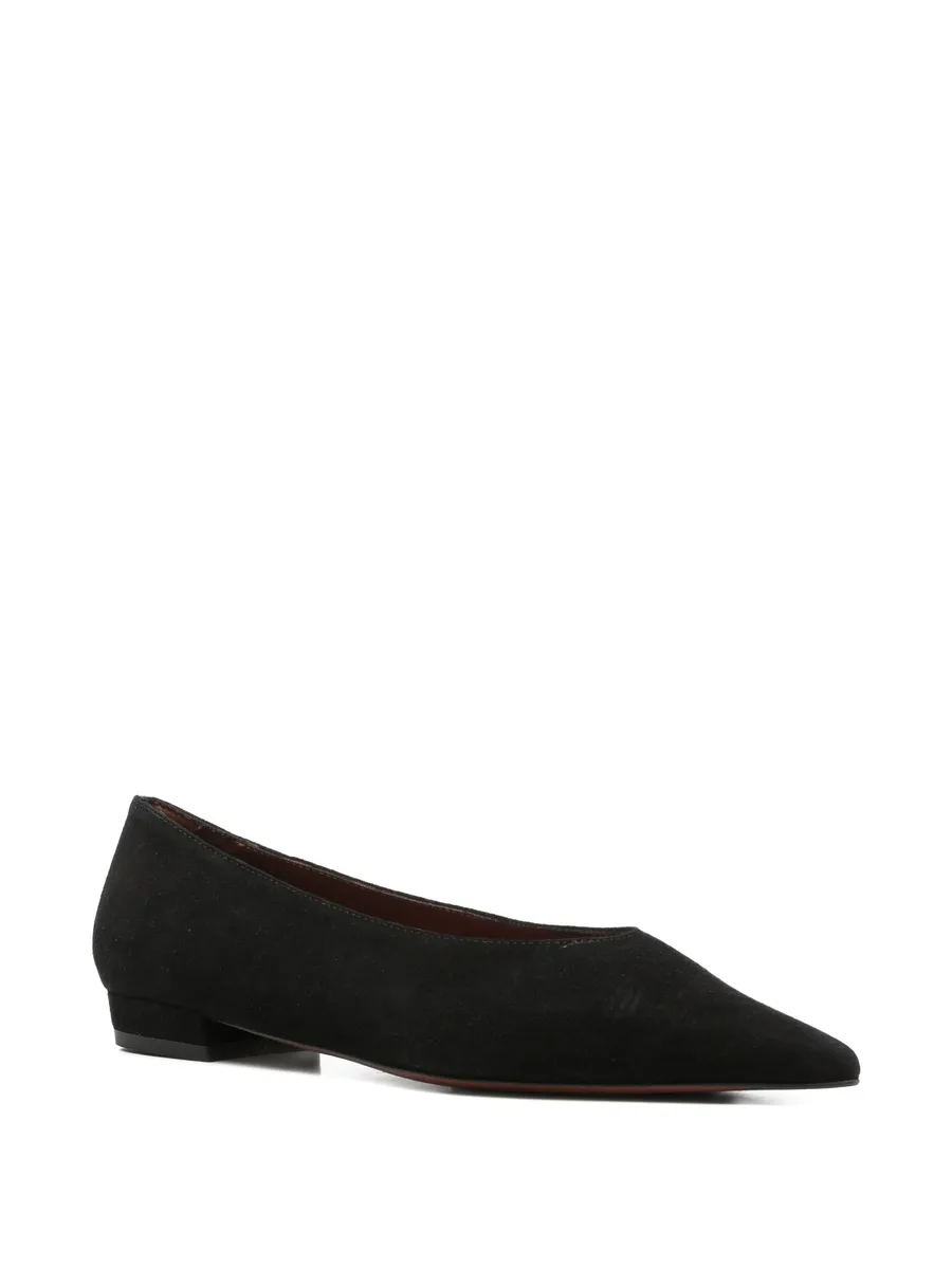 pointed-toe flat pumps 4