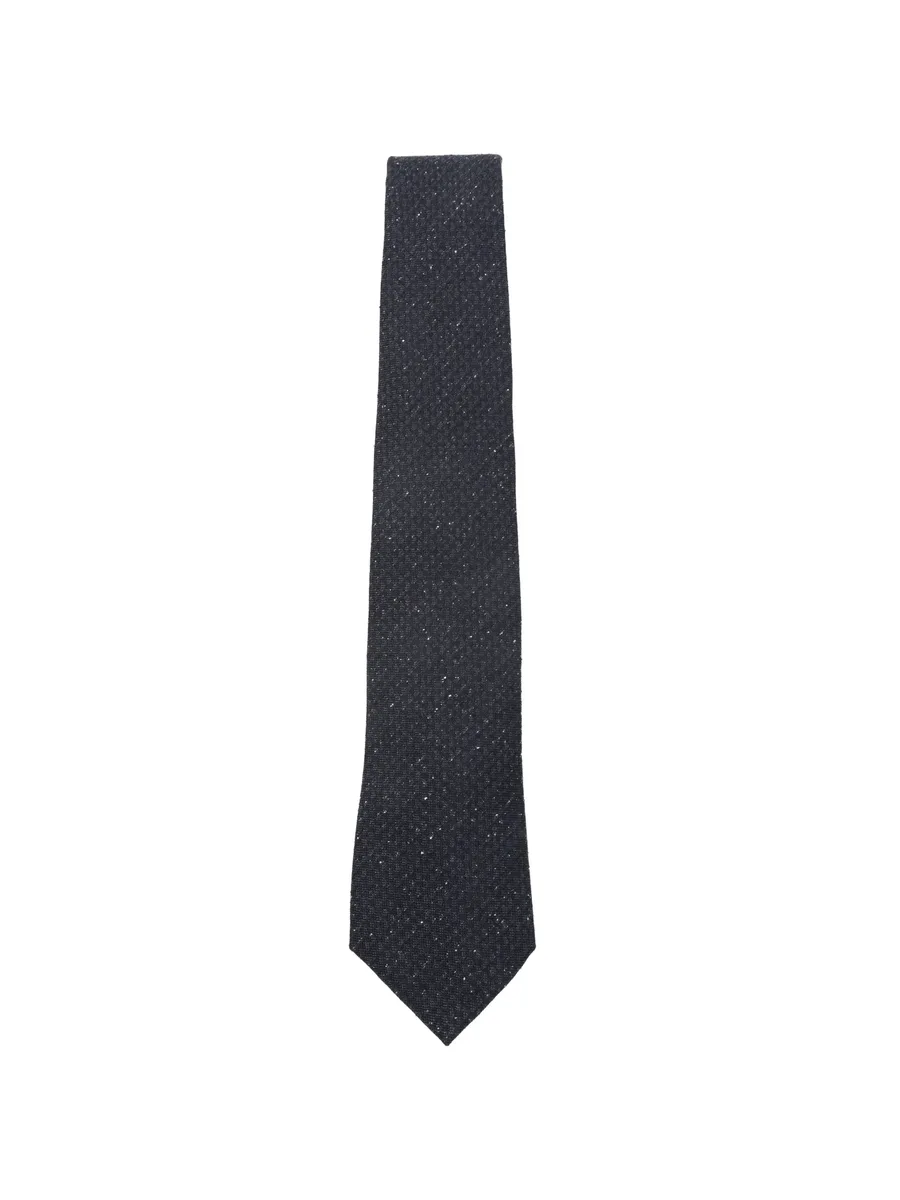 patterned tie 2