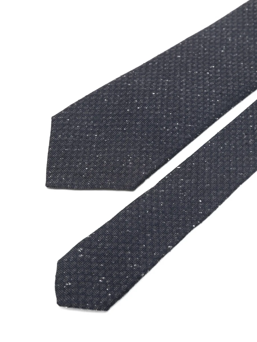 patterned tie 6