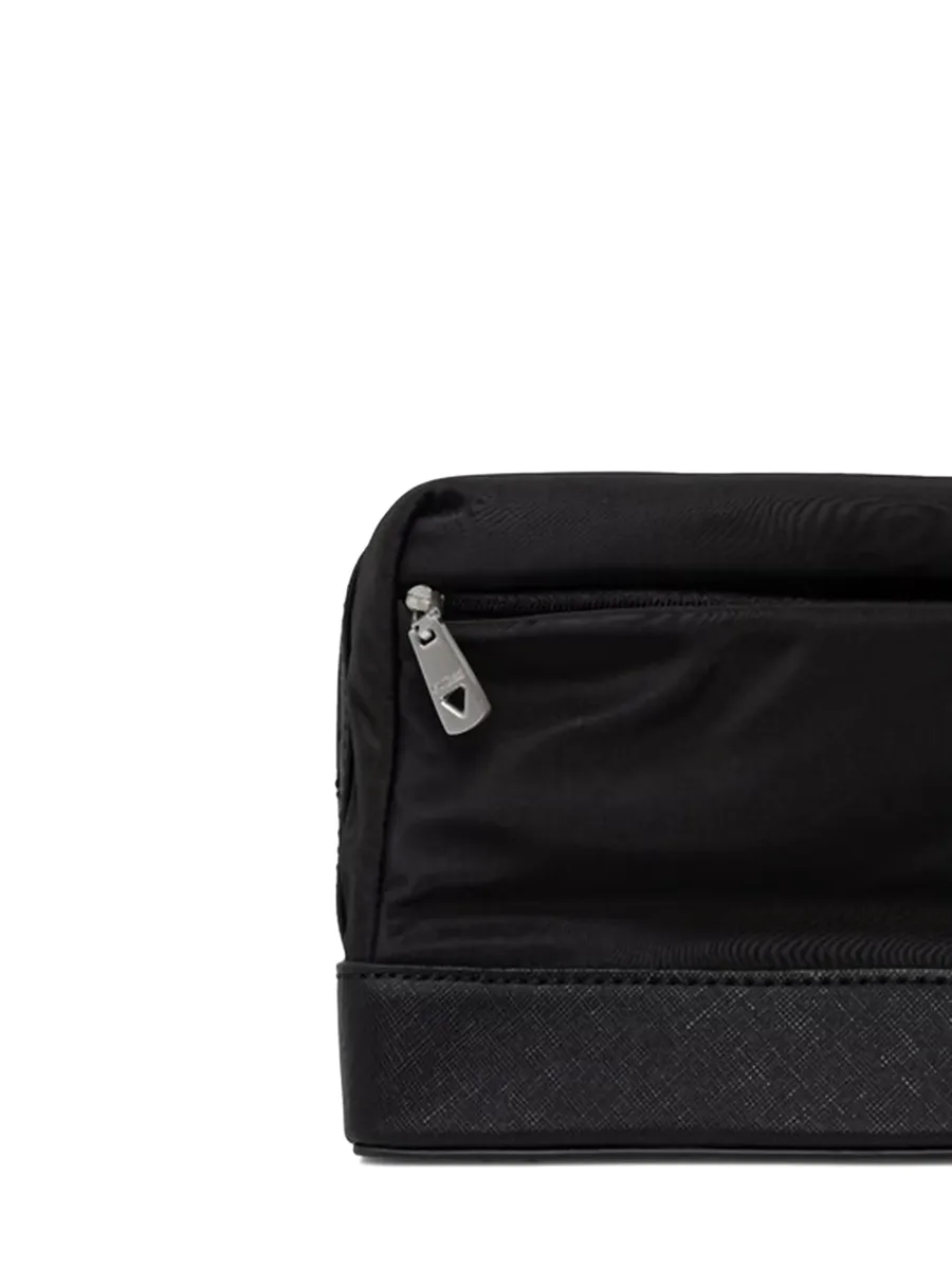 logo-detail wash bag 8