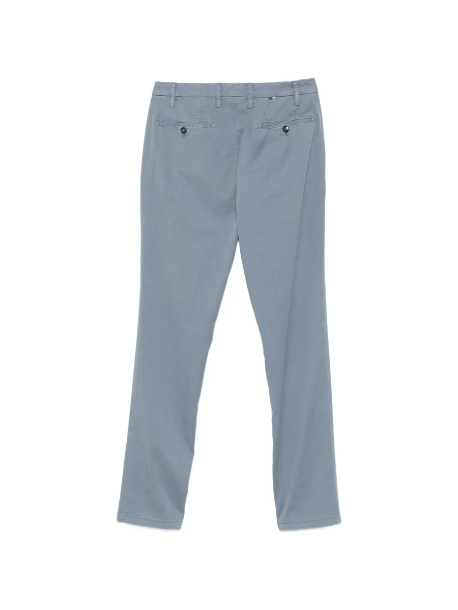 button chinos 4