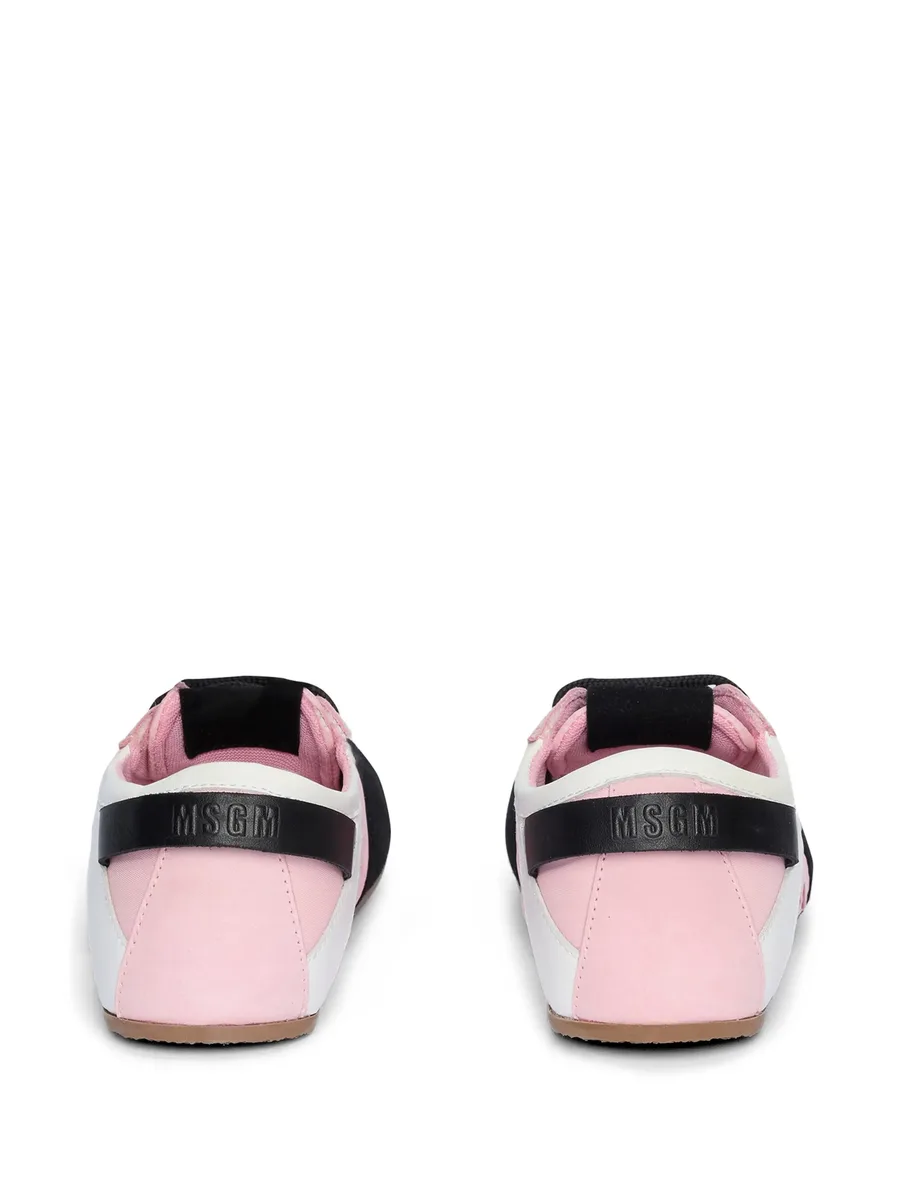 logo sneakers 6