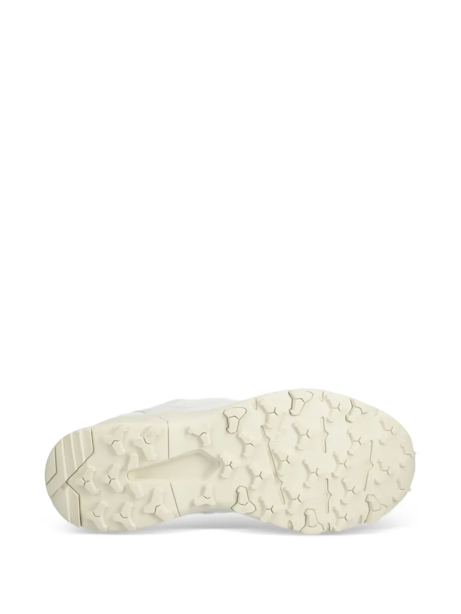 logo patch sneakers 9