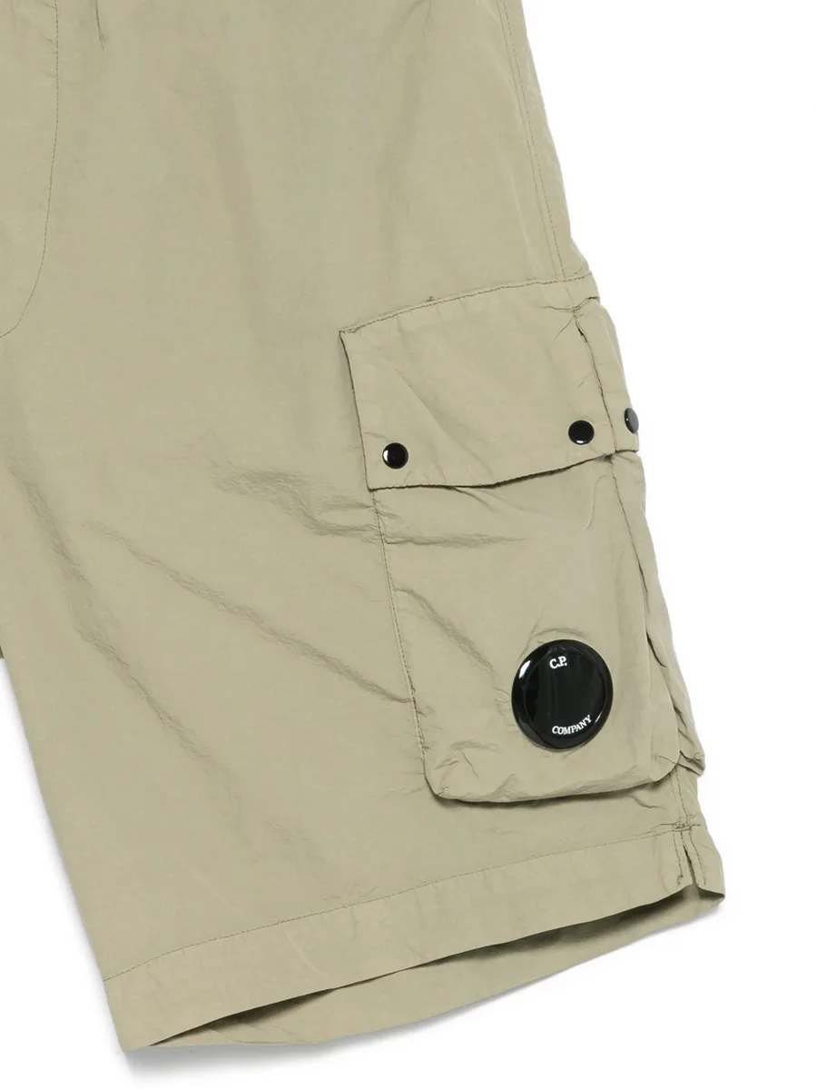 Lens-detail cargo shorts 6