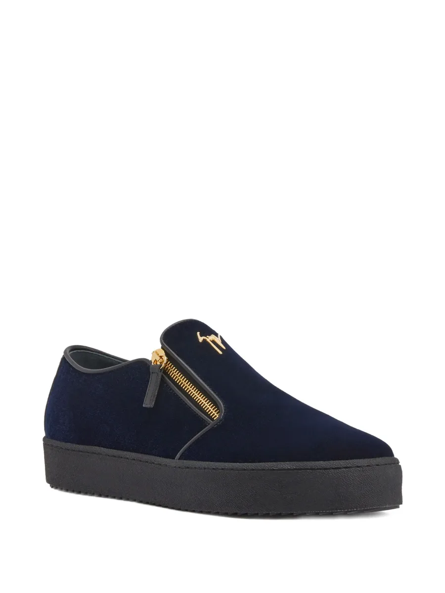 Gz-kobe signature-detail zipped slip-ons 4