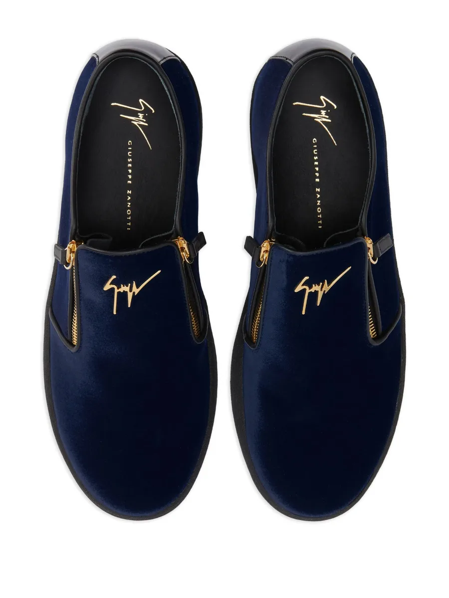 Gz-kobe signature-detail zipped slip-ons 7