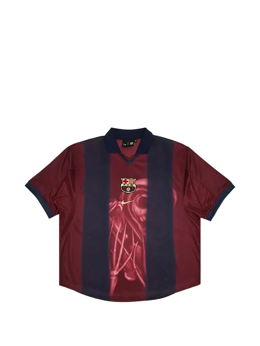 футболка из коллаборации с Nike и FC Barcelona 2