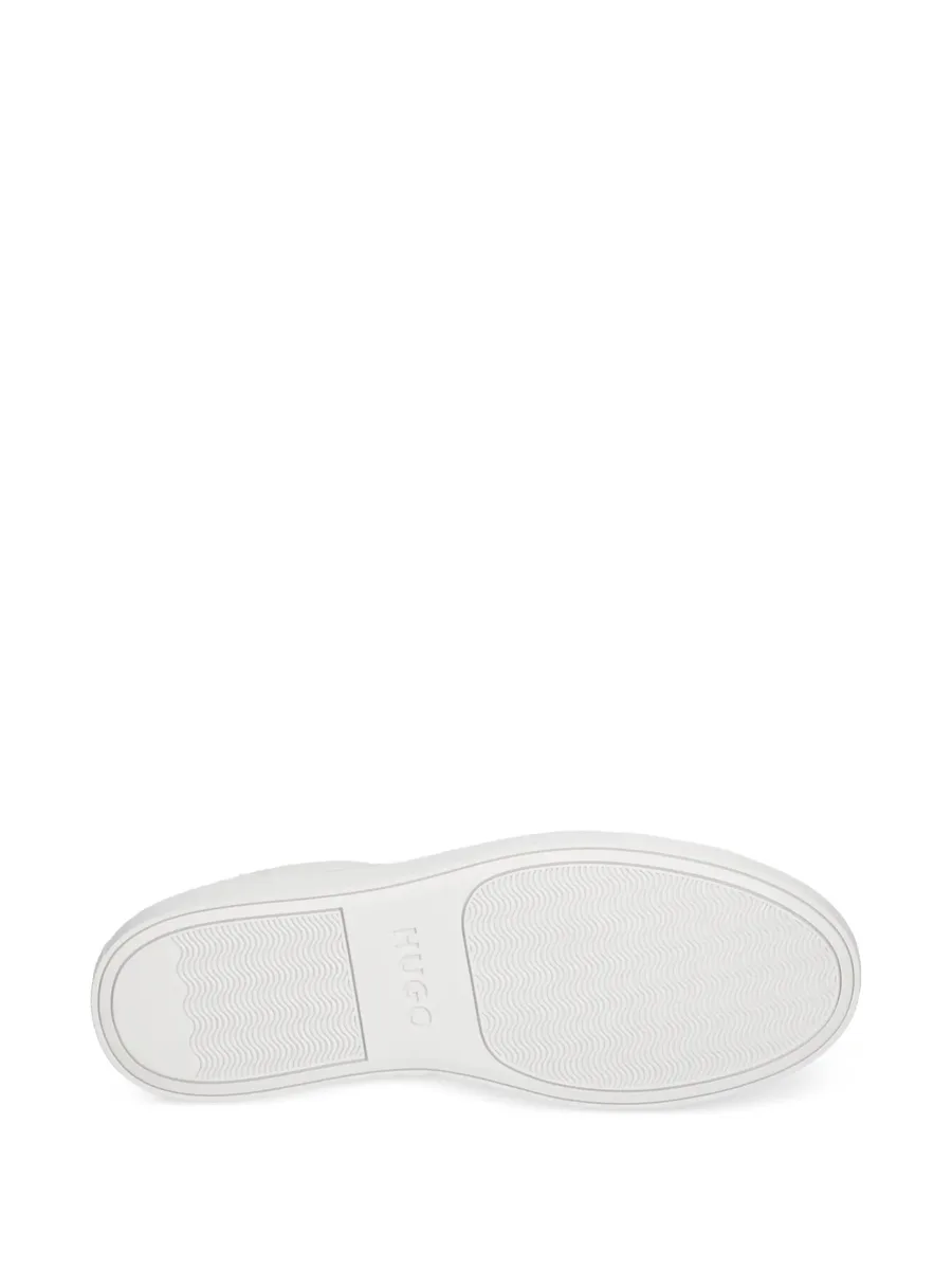 low-top sneakers 9