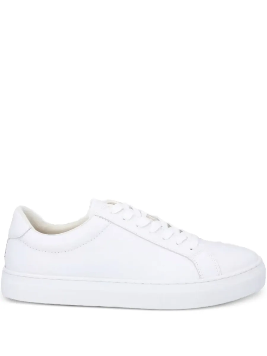 low-top sneakers 2