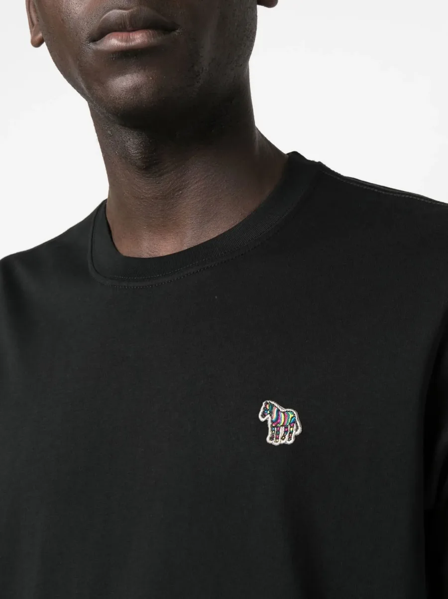 Zebra-patch T-shirt 9
