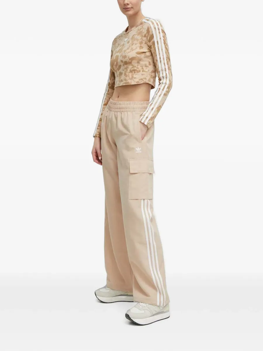 Adicolor 3-Stripes cargo track pants 3