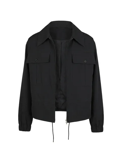 куртка с карманами и логотипом
