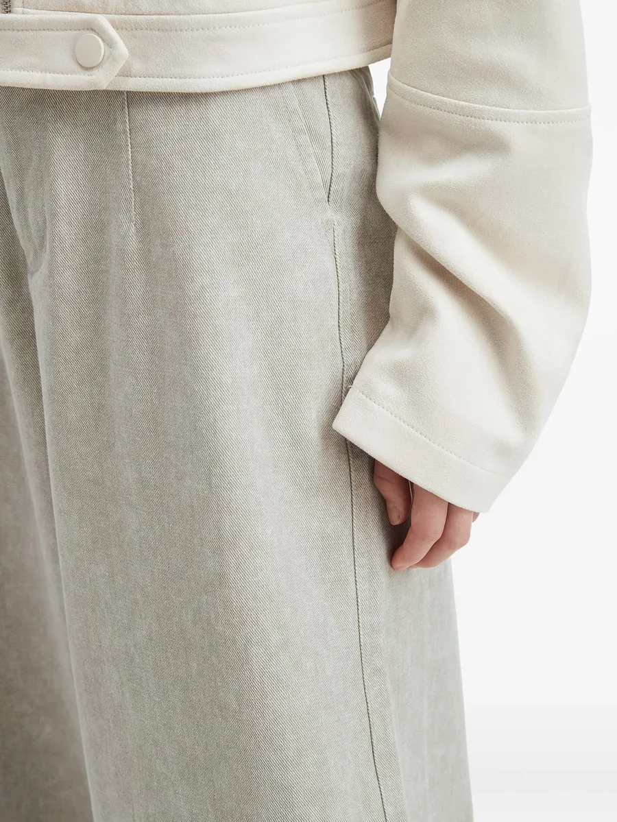 wide-leg straight trousers 9
