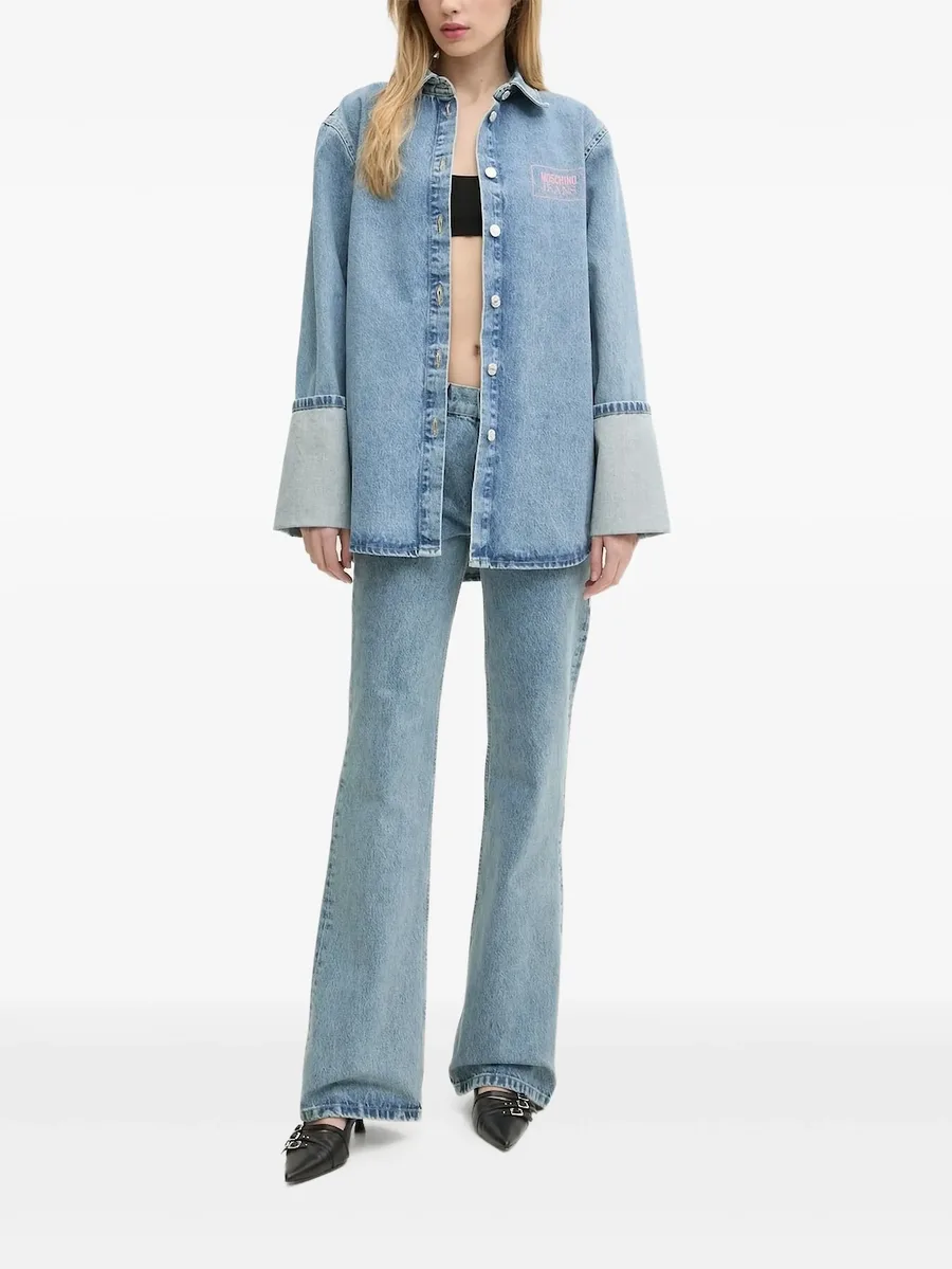 high-waisted flared jeans 2