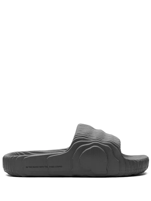фактурные шлепанцы Adilette 22