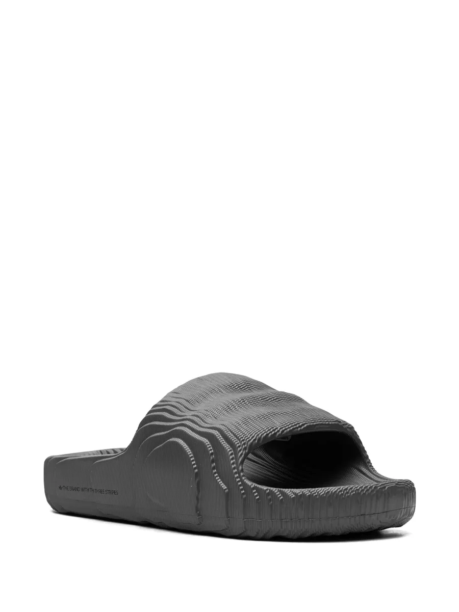 фактурные шлепанцы Adilette 22 3