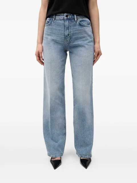 straight-cut jeans