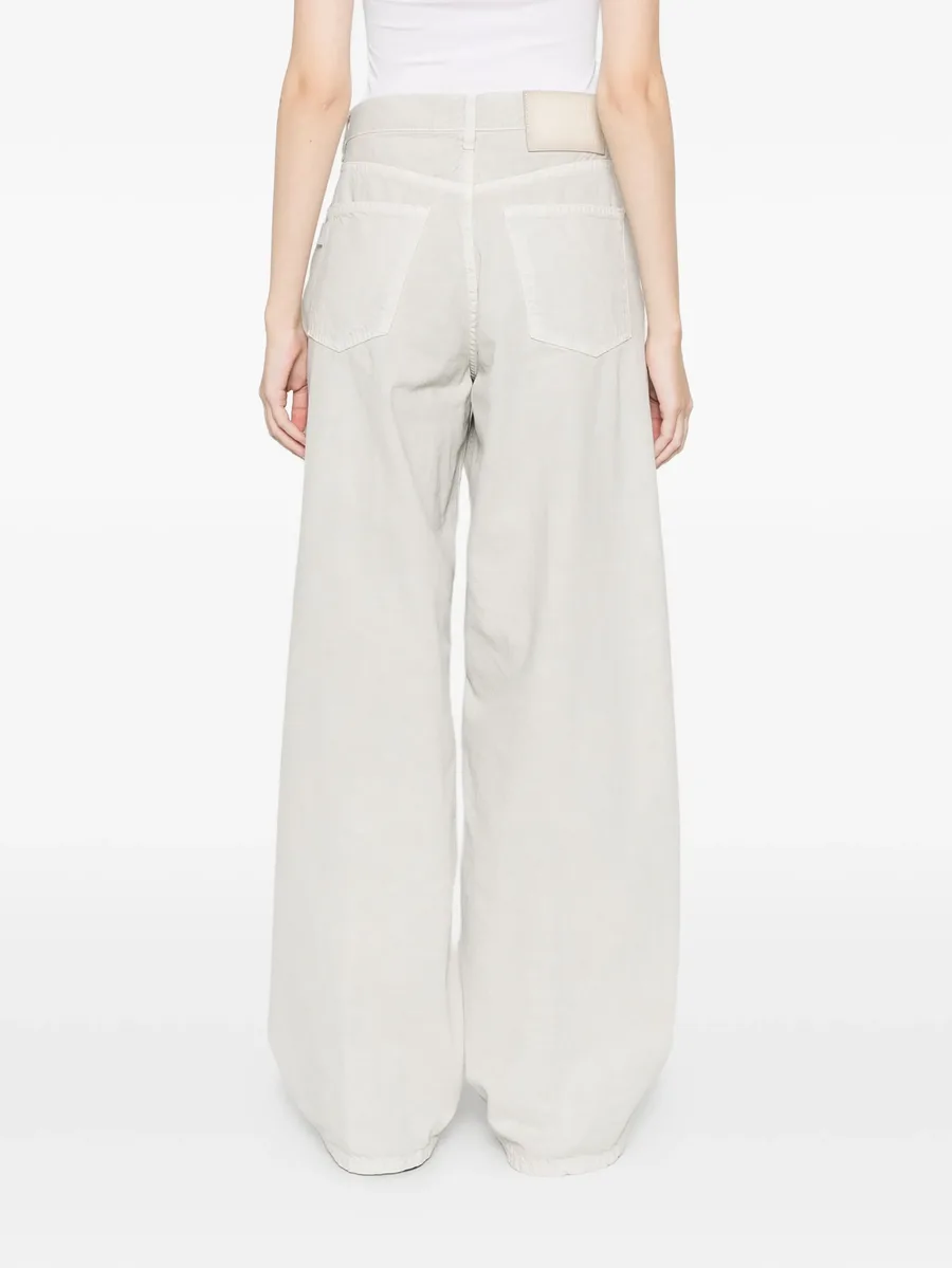 wide-leg jeans 8
