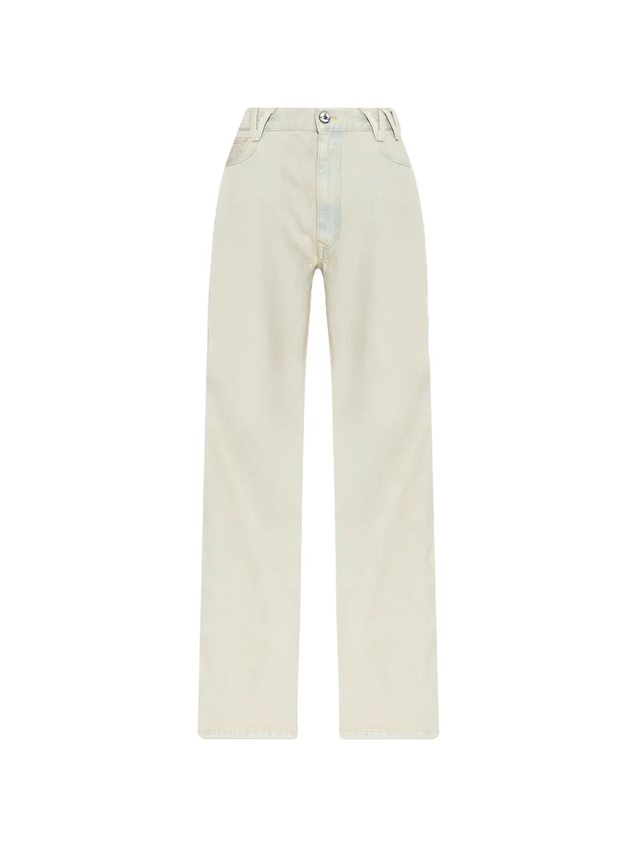 belt-loop butooned jeans 2