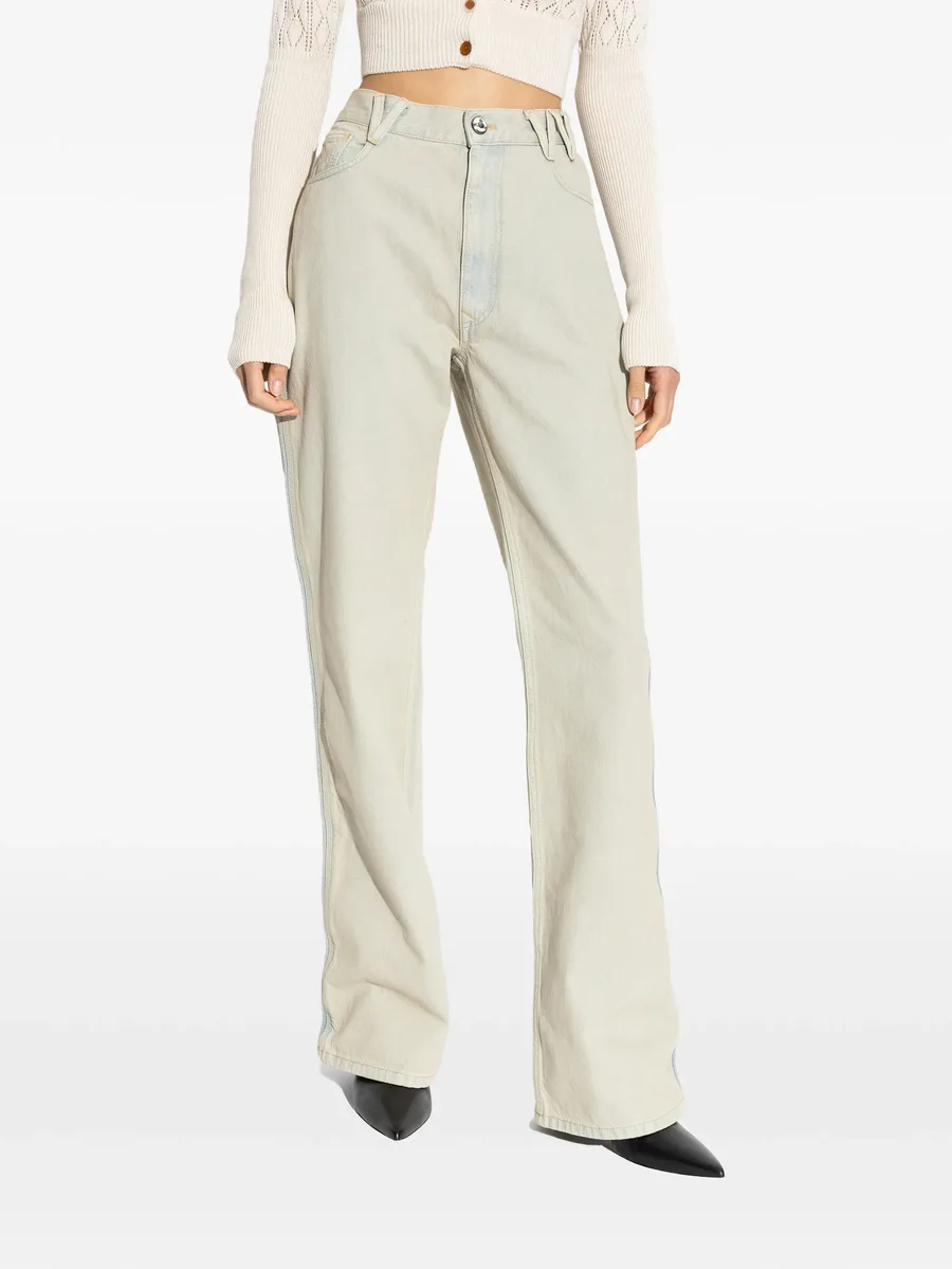 belt-loop butooned jeans 5
