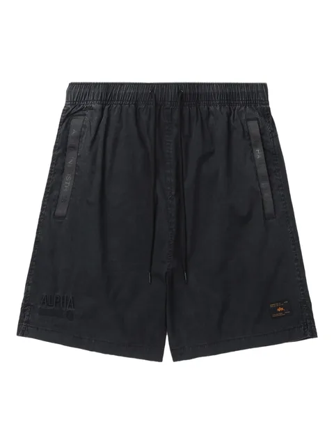 logo-patch shorts