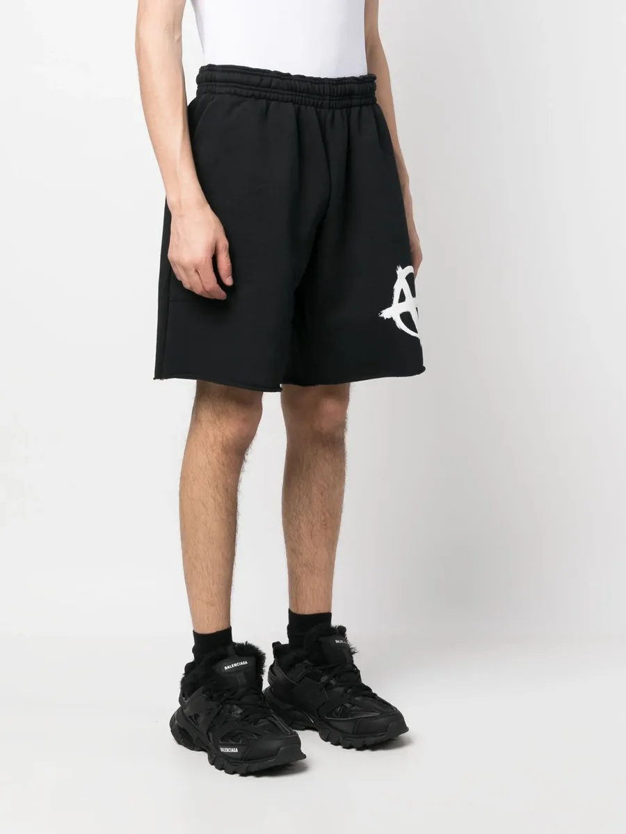 logo-print knee-length shorts 8