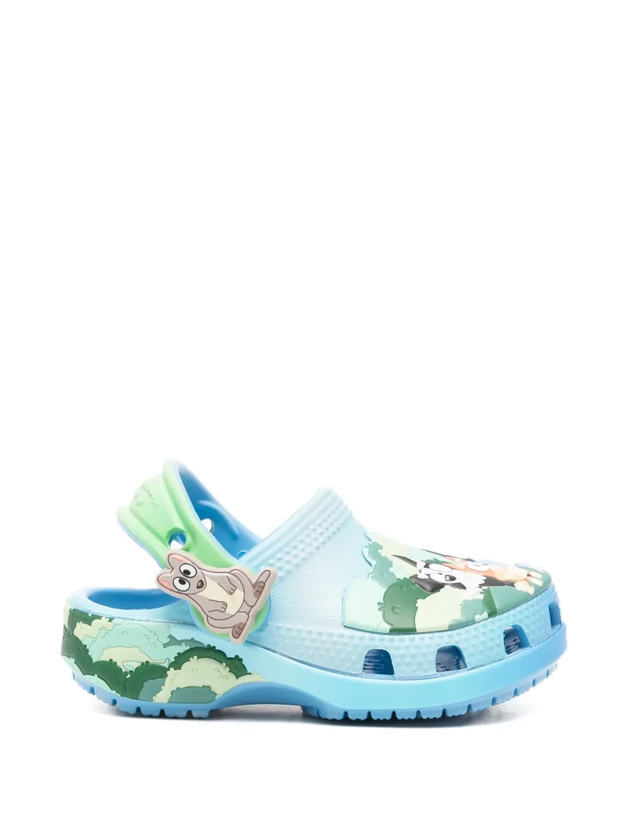 Bluey Best Buddies strap clogs 2