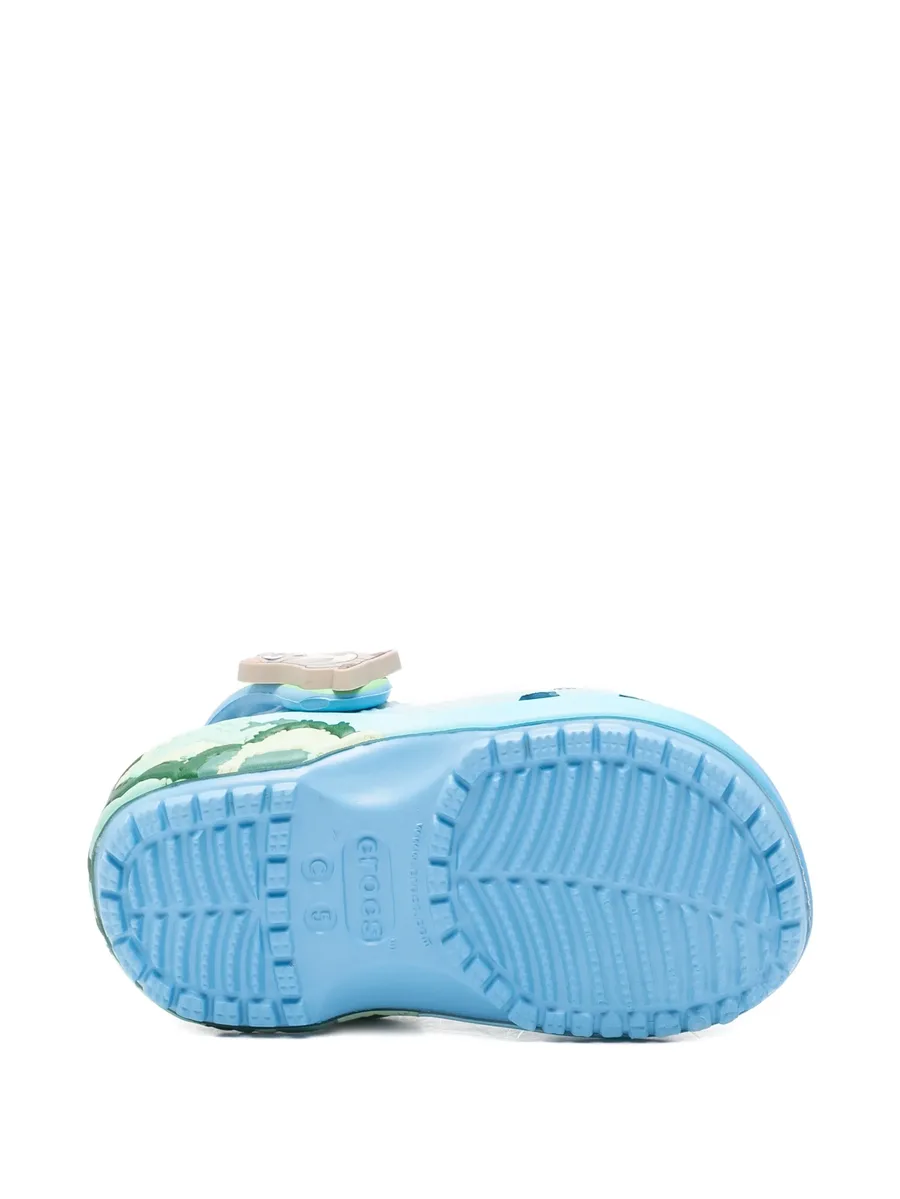 Bluey Best Buddies strap clogs 8