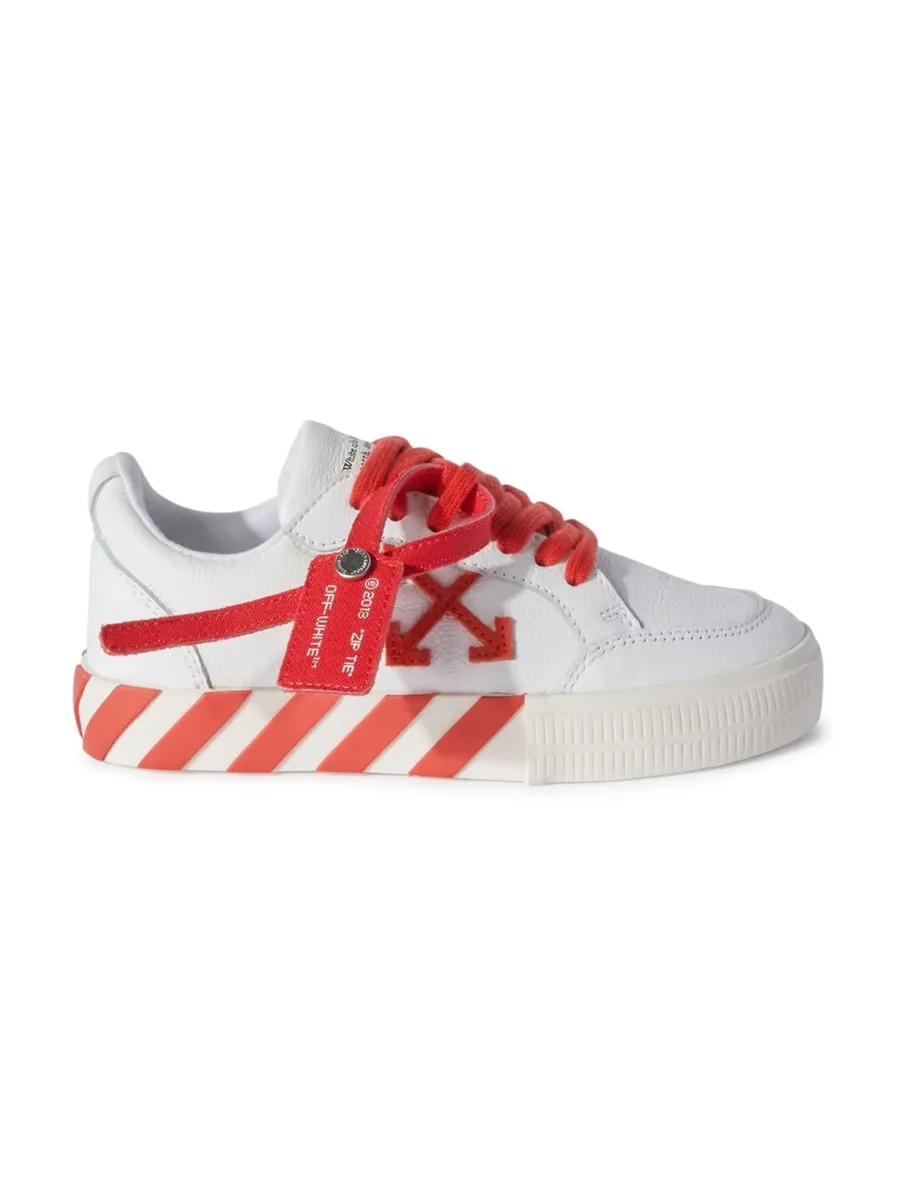 Vulcanized low-top sneakers 4