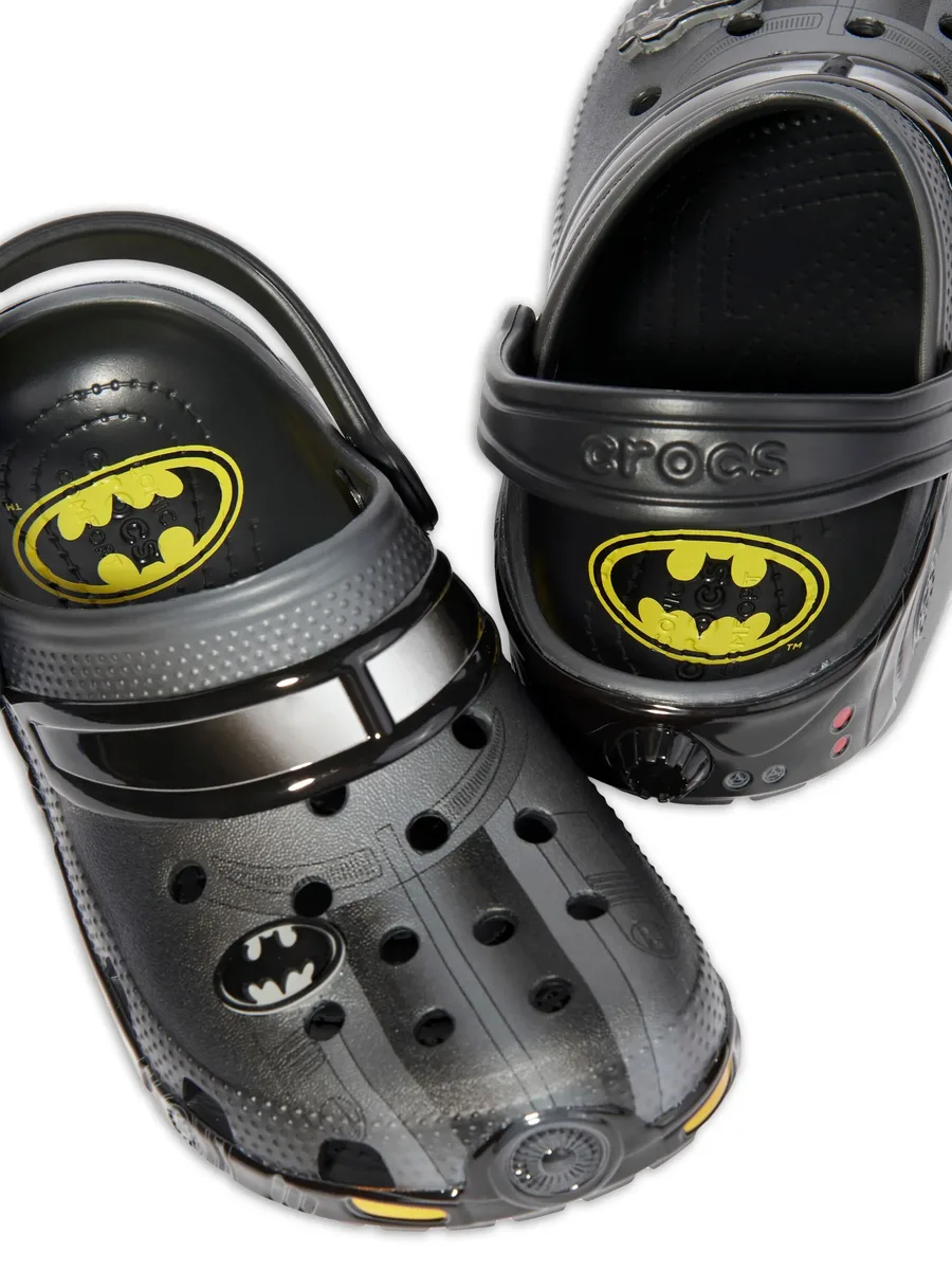 клоги Batman из коллаборации с DC 8