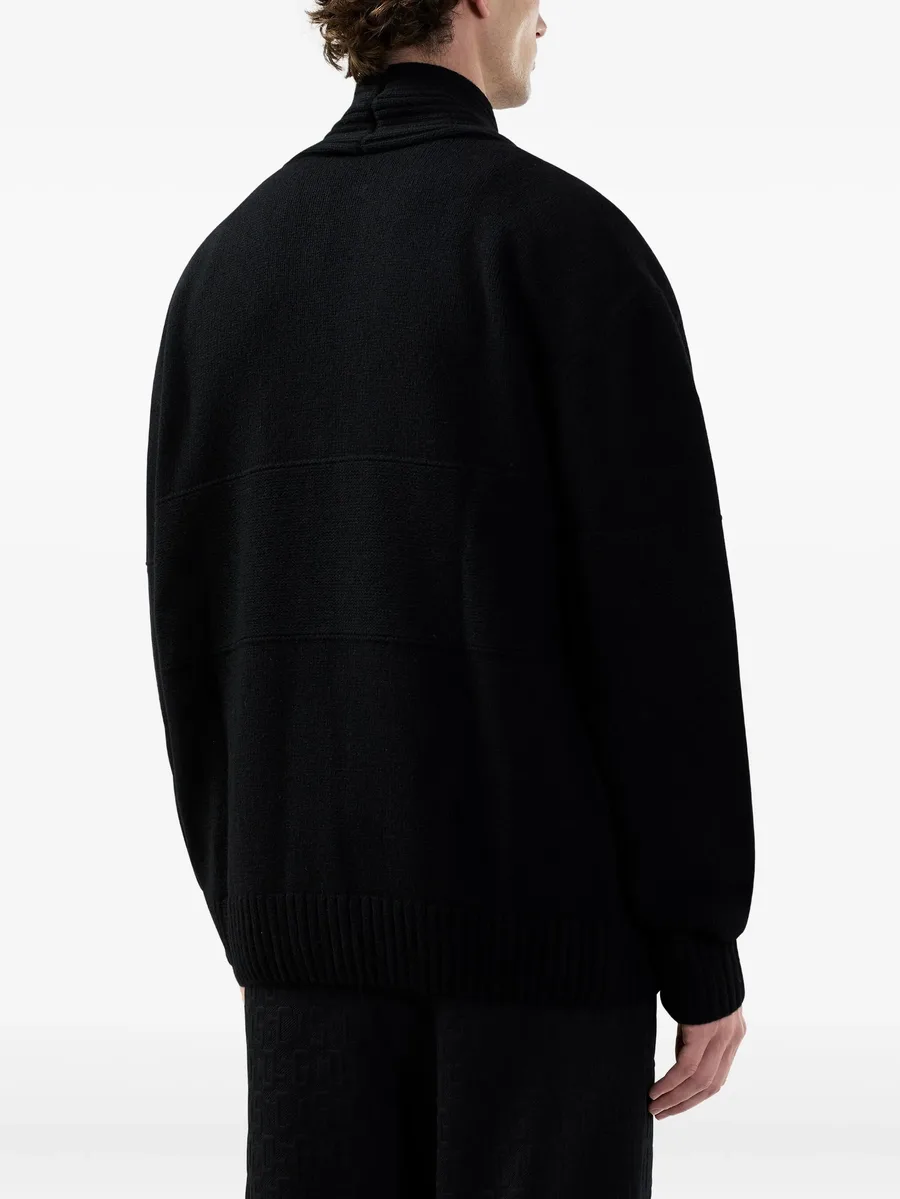 V-neck cardigan 9