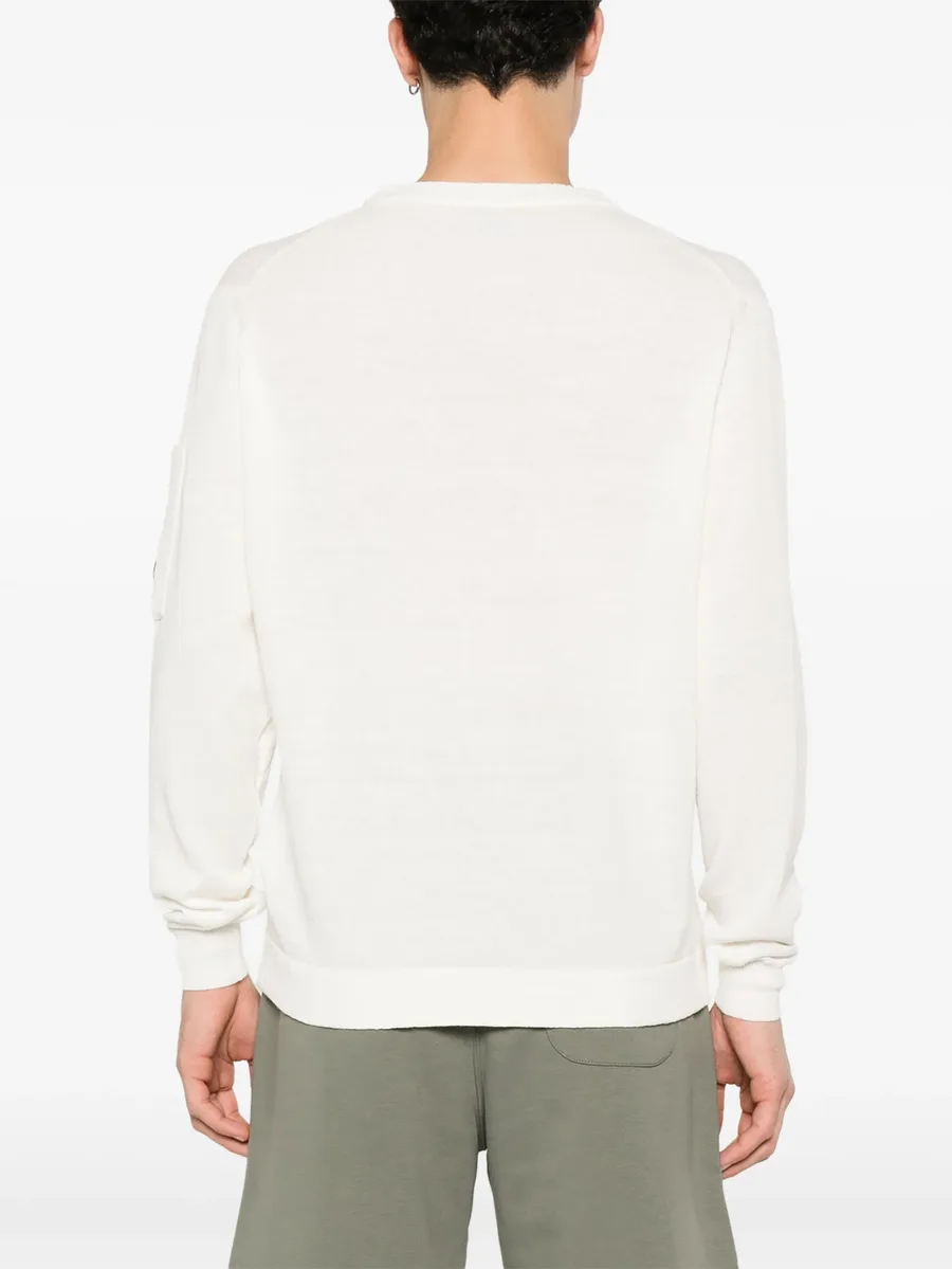 Lens-detail jumper 8