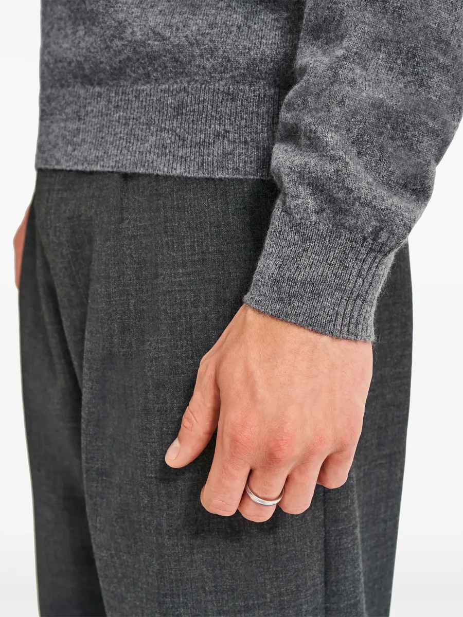 V-neck cashmere jumper 9