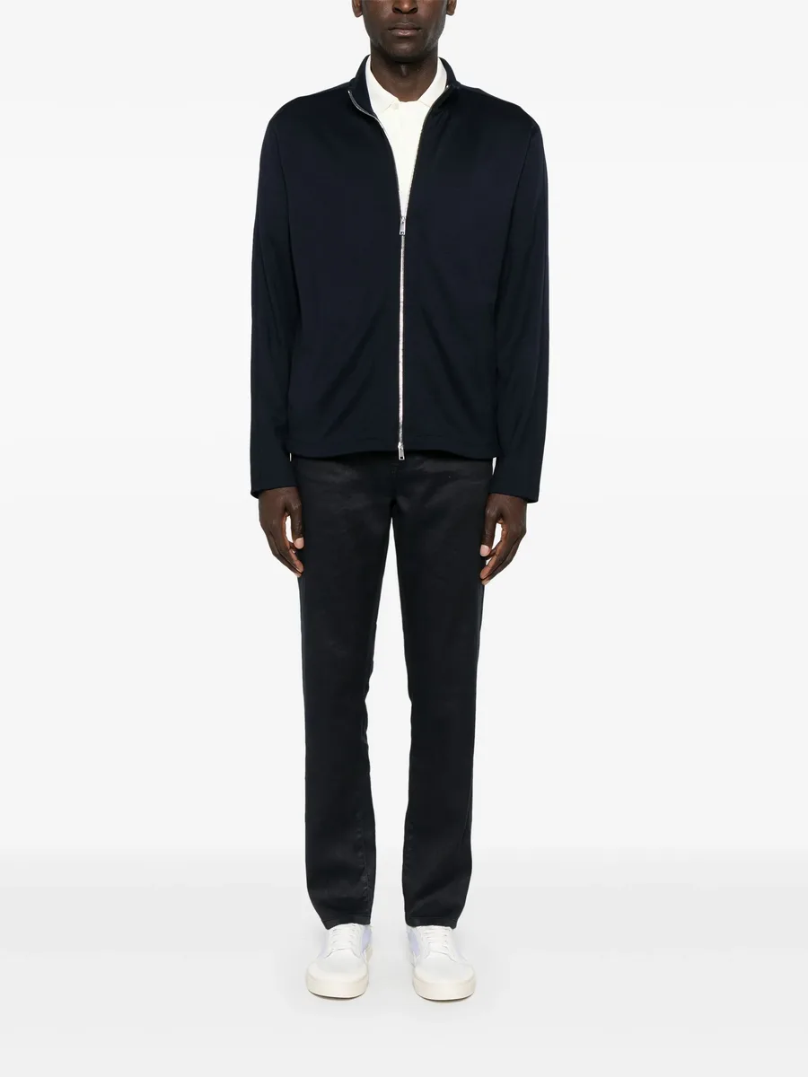 zip-up sweatshirt 3
