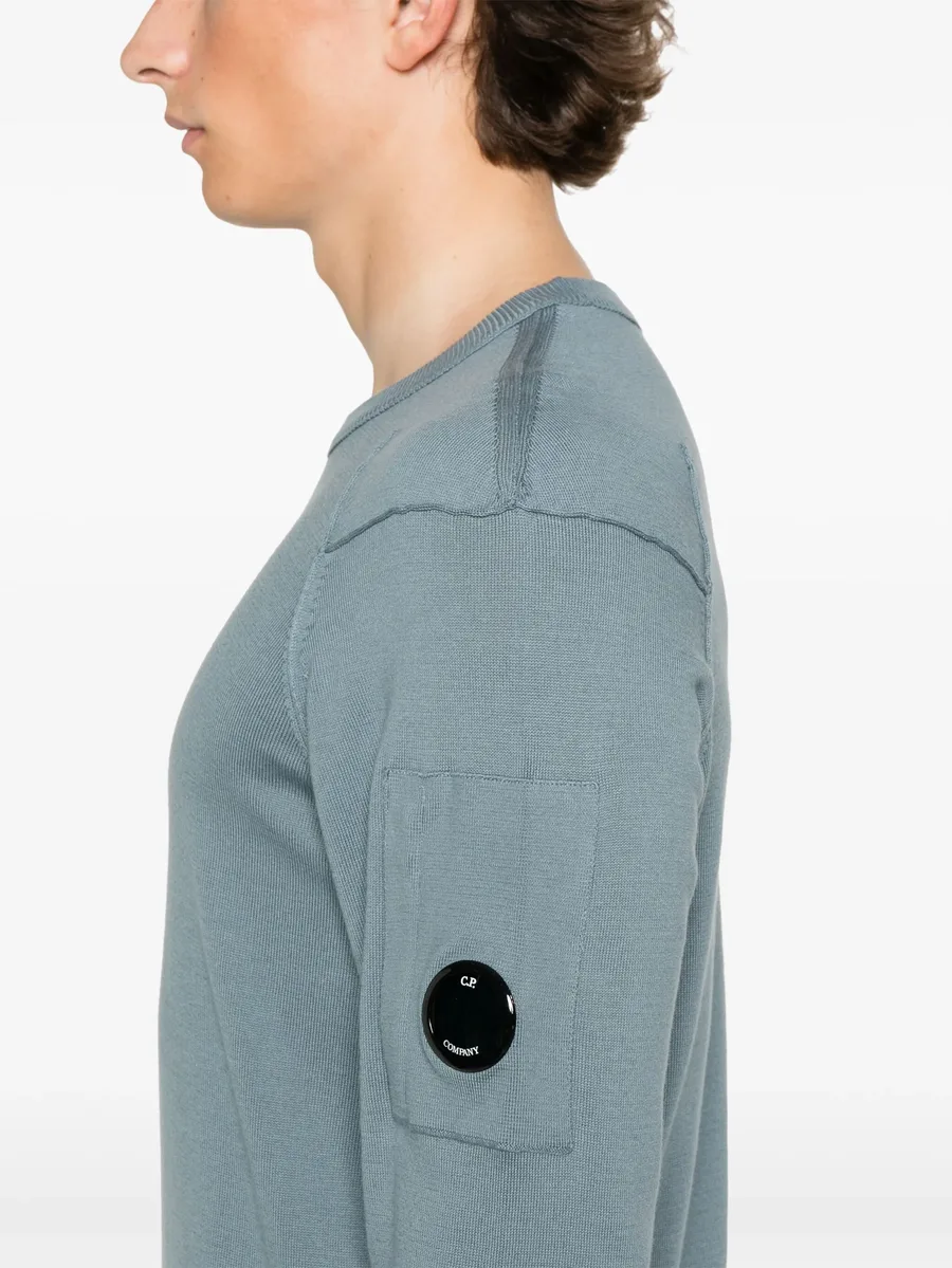 Lens-detail sweater 9