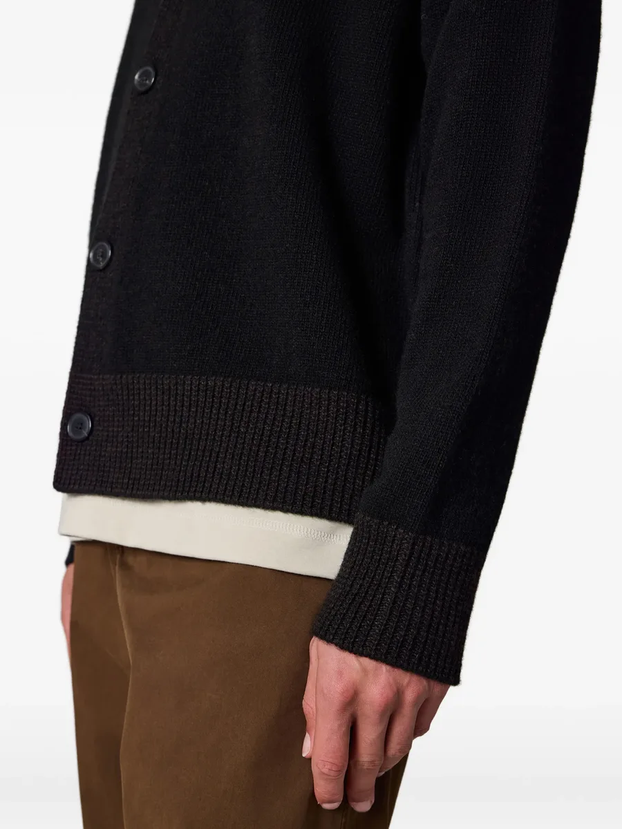 V-neck buttoned cardigan 10