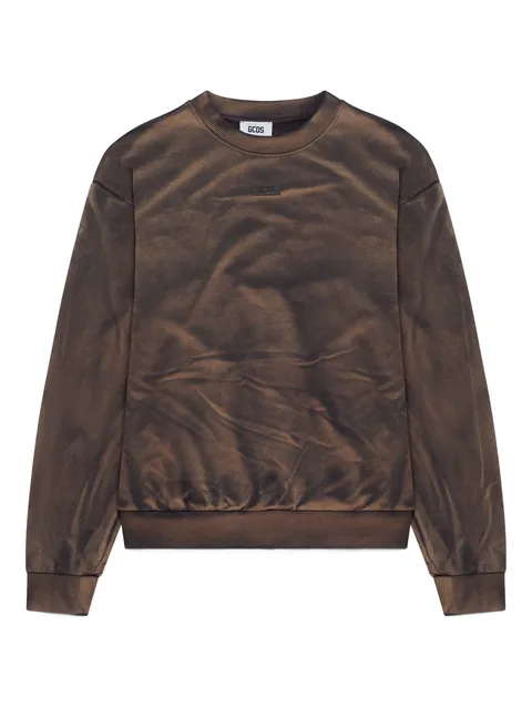 tie-dye sweatshirt