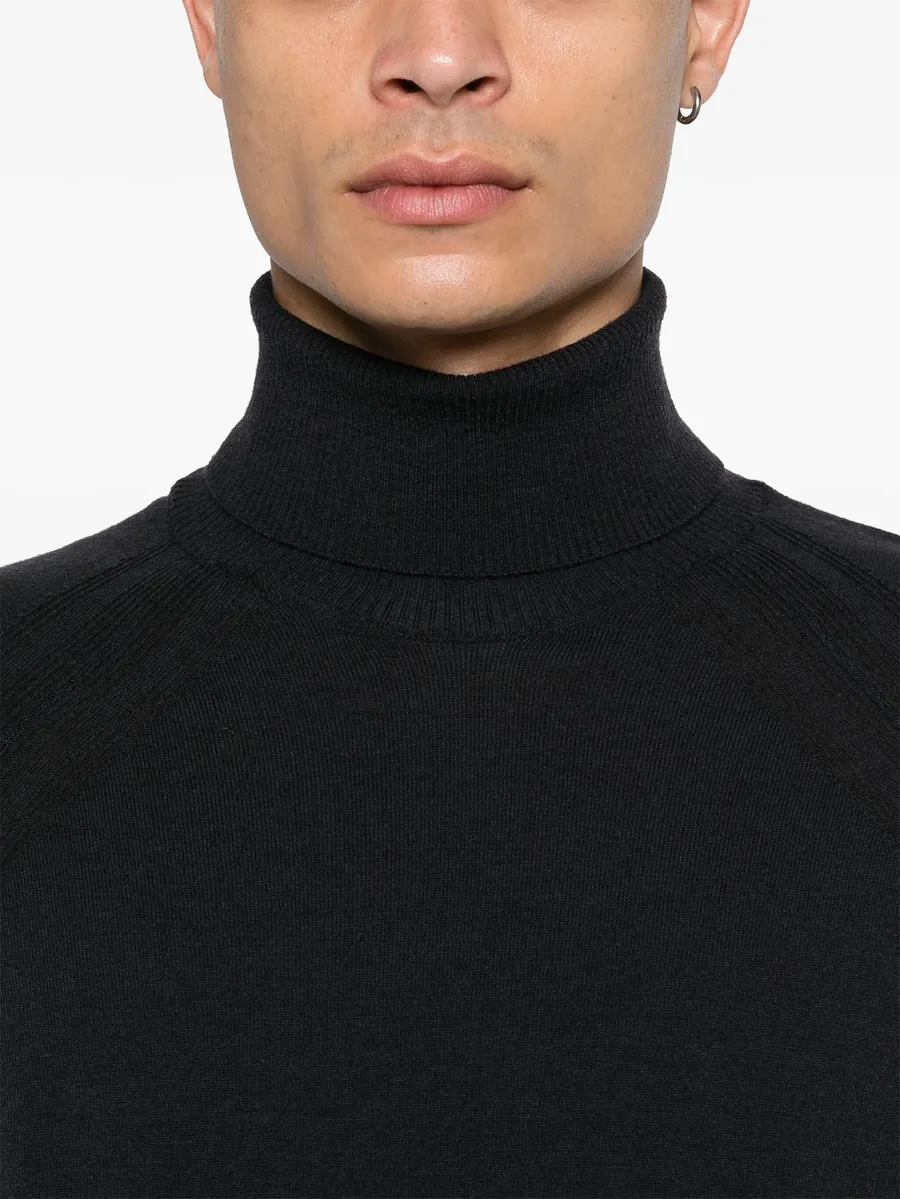 roll-neck sweater 10